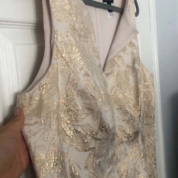 Beige and gold dress - Picture 5 of 11